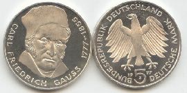 BRD 5 DM Gedenkmünze Silber Carl Friedrich Gauß 1977 J st/prägefrisch Vorderseite und Rückseite zusammen
